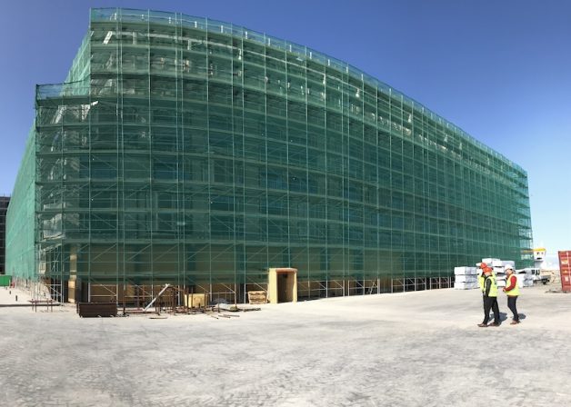 Reykjavik-Mariott-Reynaers-aluminium-homlokzat-fassad-glass-KAV-Hungaria-Gluggar