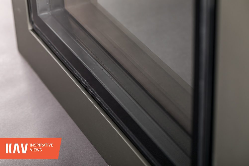 Schüco-sonder-egyedi-fejlesztésű-üveg-optikás-alumínium-nyílászáró-optivision-KAV-Hungária-Aluminium-2