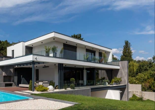 Minden ingatlant eladnak egyszer