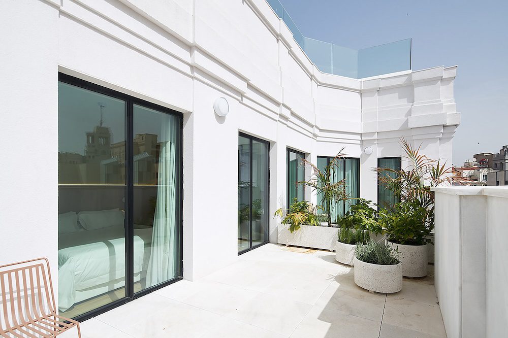 JANSEN-acél-nyílászáró-homlokzat-erkély-hőhídmentes