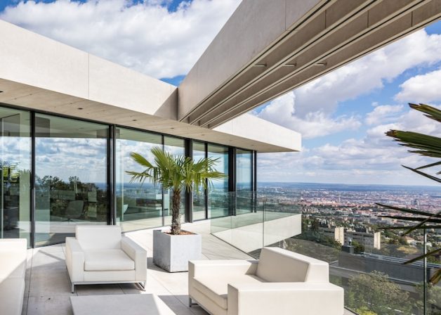 Reynaers-Schuco-hifinity-minimal-uvegfal-keret-nelkuli-tolo-lamellas-arnyekolo