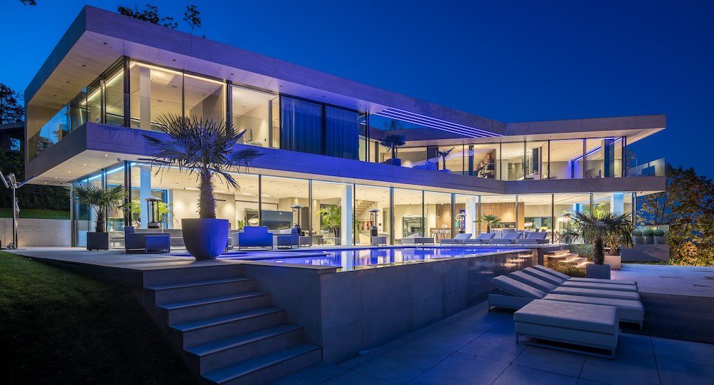 Reynaers-hifinity-minimal-house-glass-keret-nelkuli-sliding-door-exterior-luxury