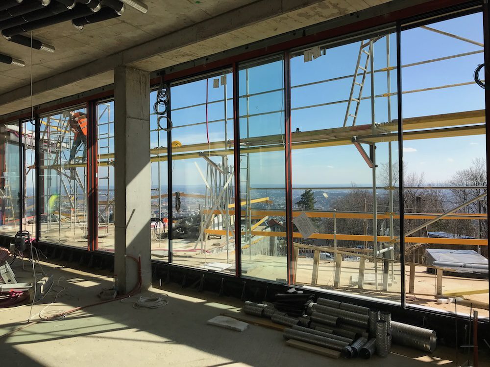 Schüco-Reynaers-alumínium-nyílászáró-keret-nélküli-tolóajtó-minimal-door-building-frameless-KAV-interior-2