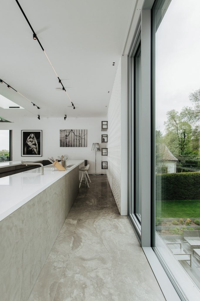 aluminium bejárati ajtó