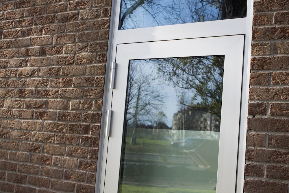 aluminium bejárati ajtó