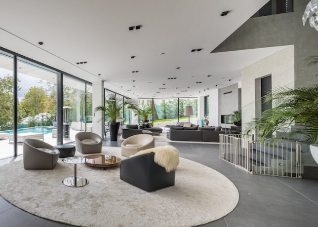 Reynaers-hifinity-minimal-interior-luxury-glass-keret-nelkuli-sliding-door