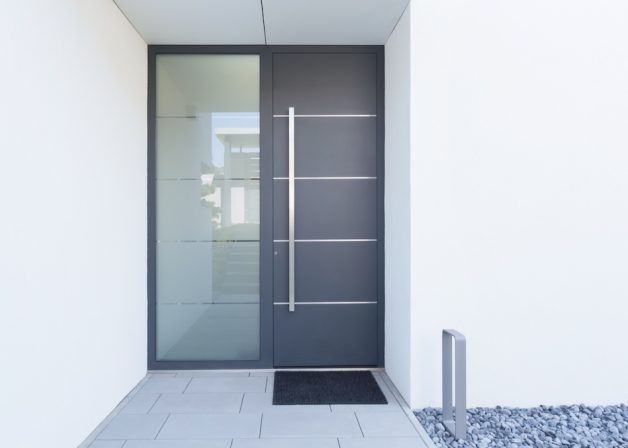 Schüco-alumínium-egyedi-bejárati-ajtó-tolóajtó-ablak-emelő-toló-KAV-minimal-house-kültér-exterior