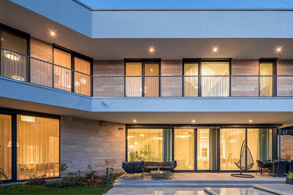 aluminium bejárati ajtó