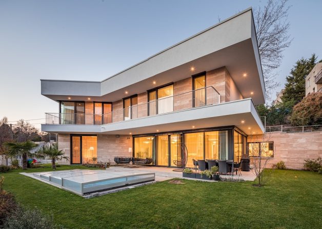 Schüco-alumínium-erkélyajtó-ablak-ü