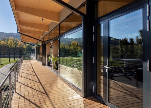 Schüco-alumínium-függönyfal-FW50-tolóajtó-Reynaers-slider-door-terasz-emelő-toló-ajtó-üvegfal-CLT-2