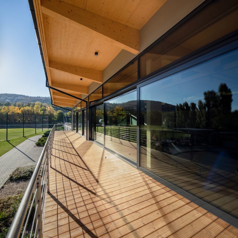 Schuco-aluminium-fuggonyfal-FW50-toloajto-Reynaers-slider-door-terasz-emelo-tolo-ajto-uvegfal